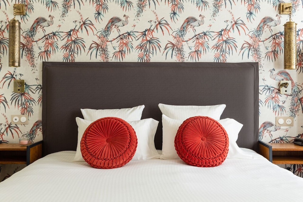 Hotel Moris 48/64