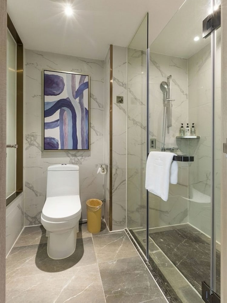 Echarm Hotel (Guangzhou Beijing Road Pedestrian Street Tianzi Wharf) 62/64