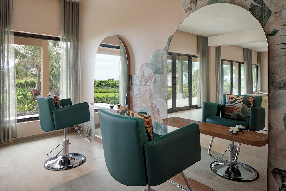 PETER ISLAND RESORT AND SPA 38/55