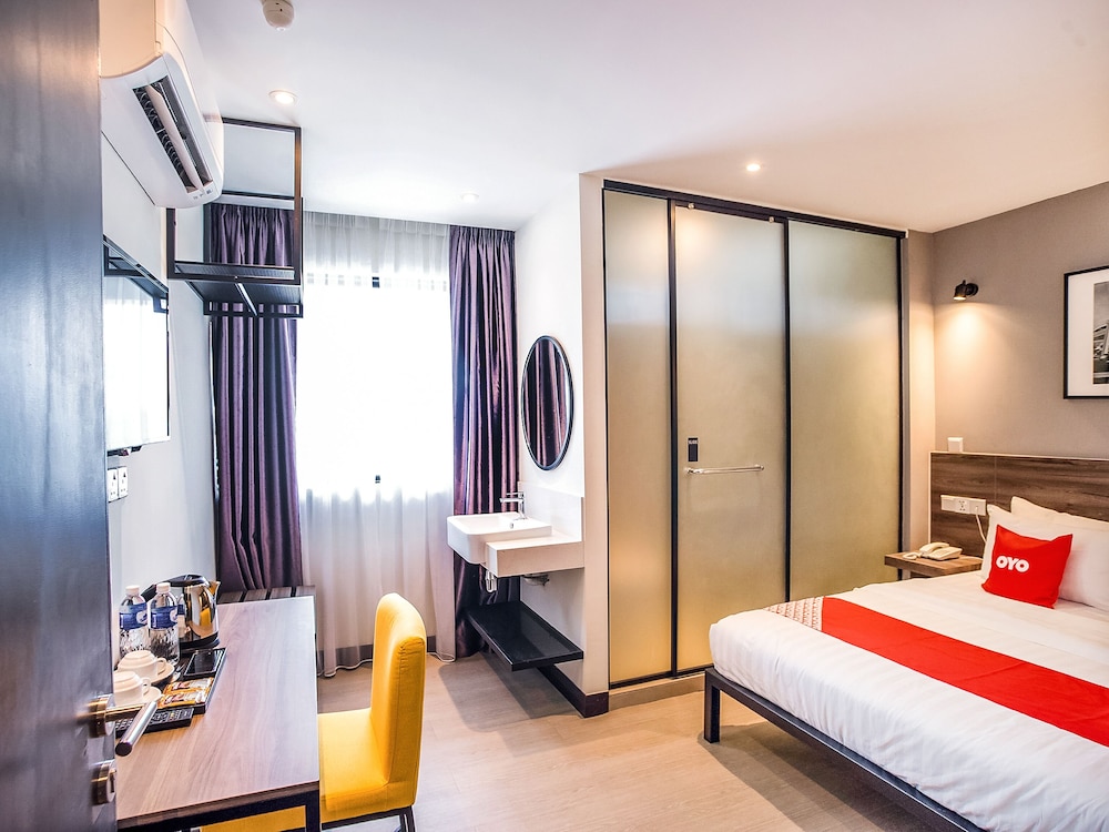 OYO 89576 Mokka Hotel 16/28