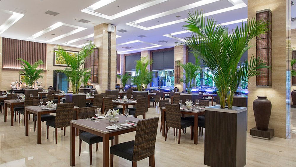 Eastparc Yogyakarta 40/50