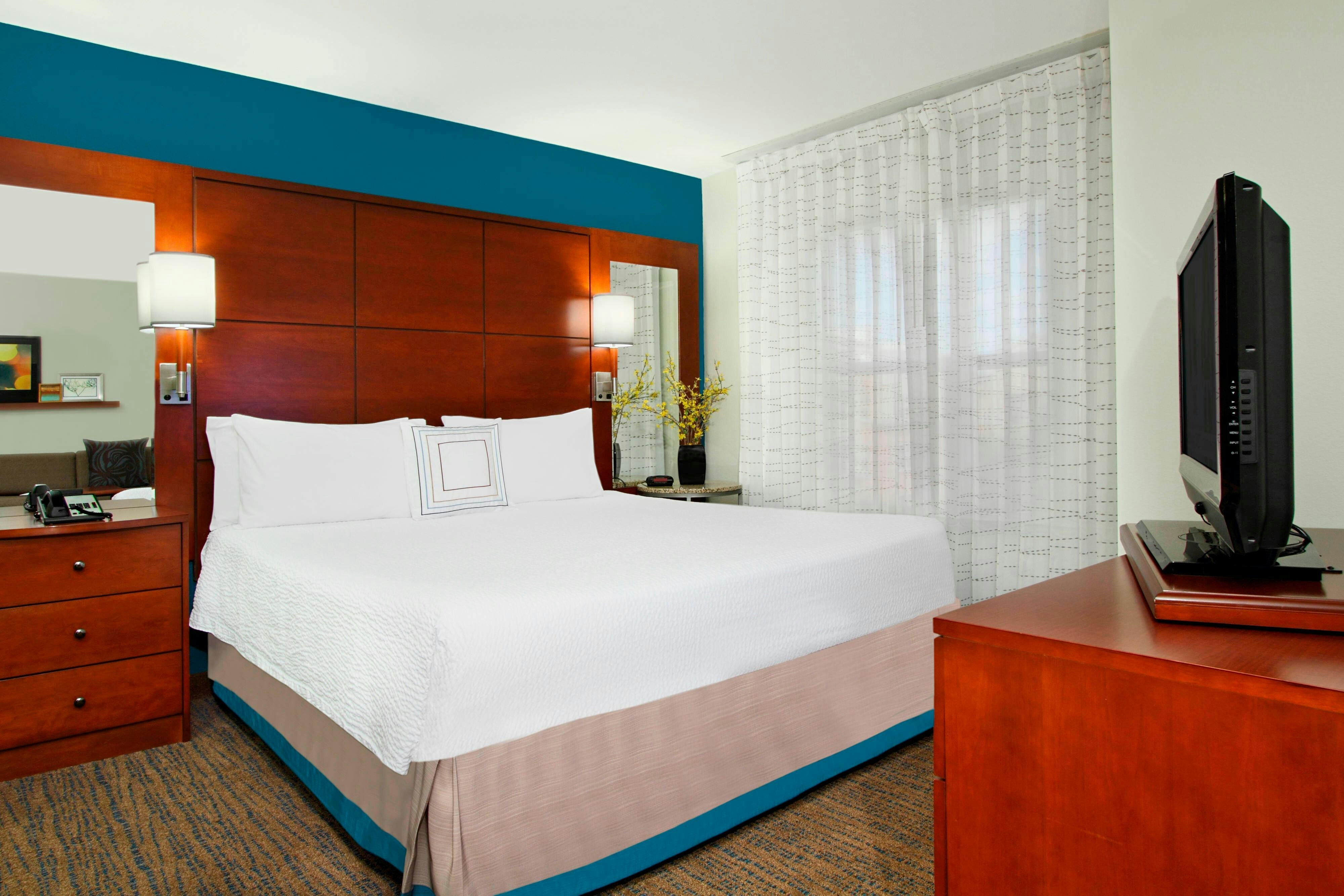 Residence Inn Phoenix Glendale Sports & Entertainment District 7/54