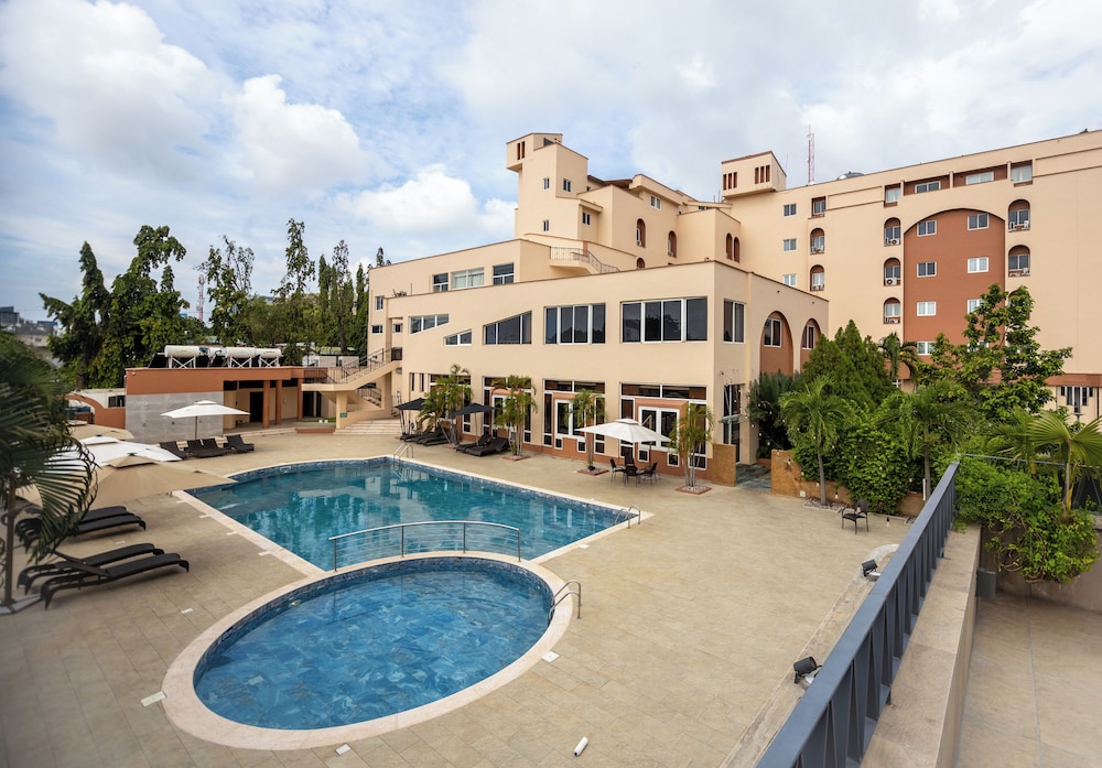 The African Regent Hotel 66/71