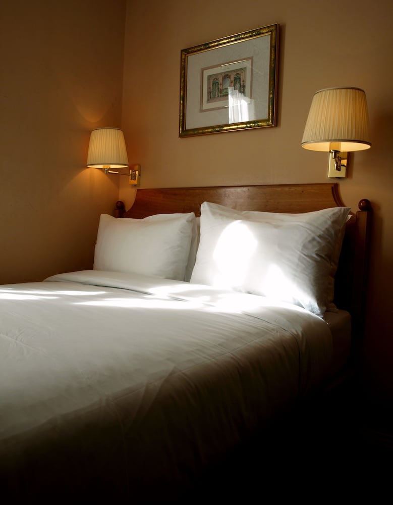 Victor Hotel London Victoria 12/34