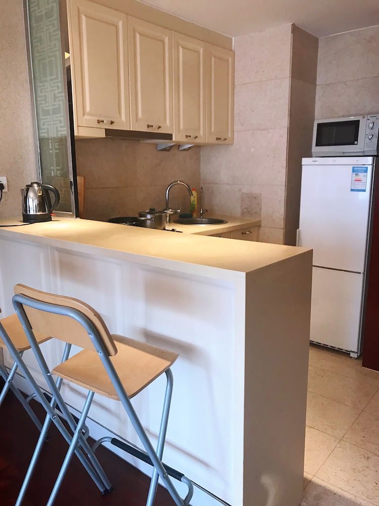 Shanghai ZiYuan Service Apartment 8/61