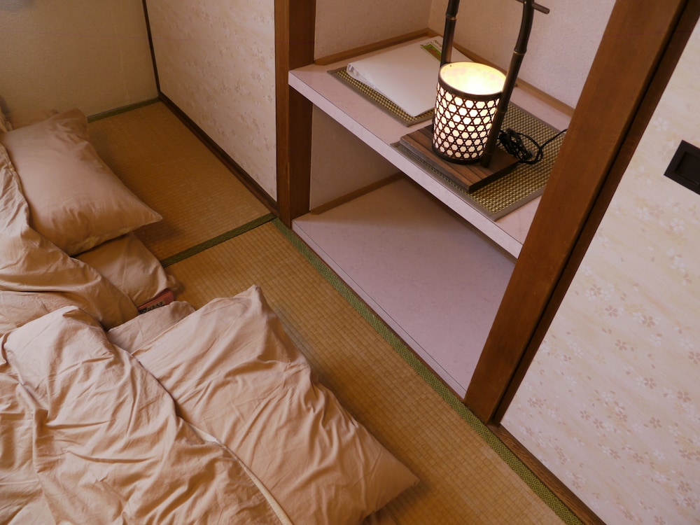 J-Hoppers Hiroshima Guesthouse photo4