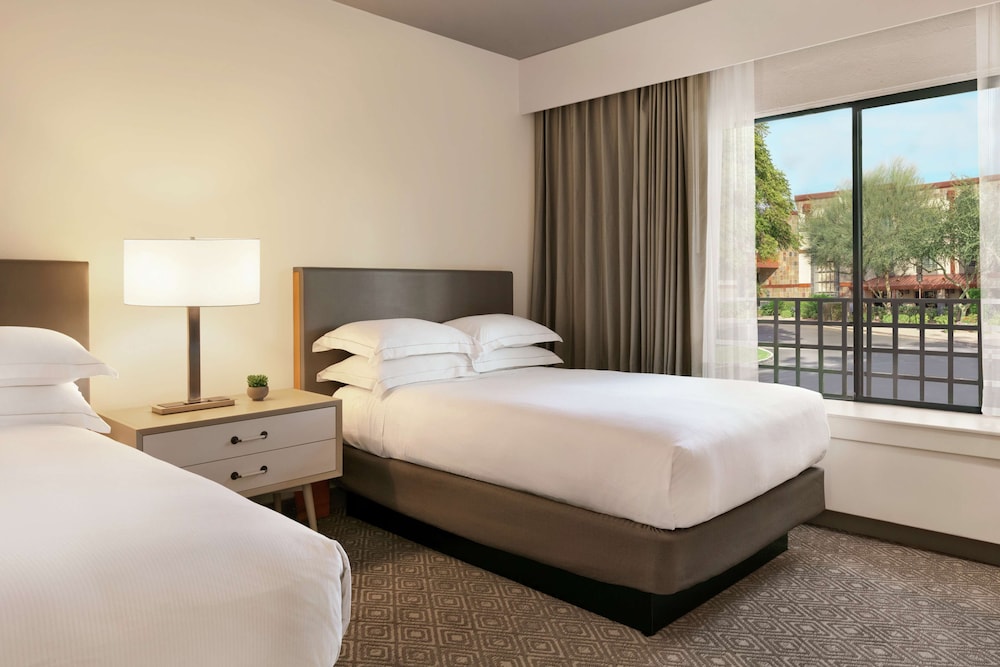 Hilton Scottsdale Resort & Villas 14/77