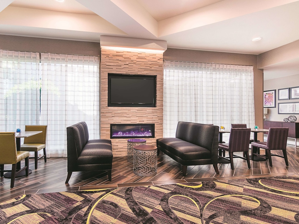 La Quinta Inn & Suites by Wyndham Atlanta Conyers 38/46