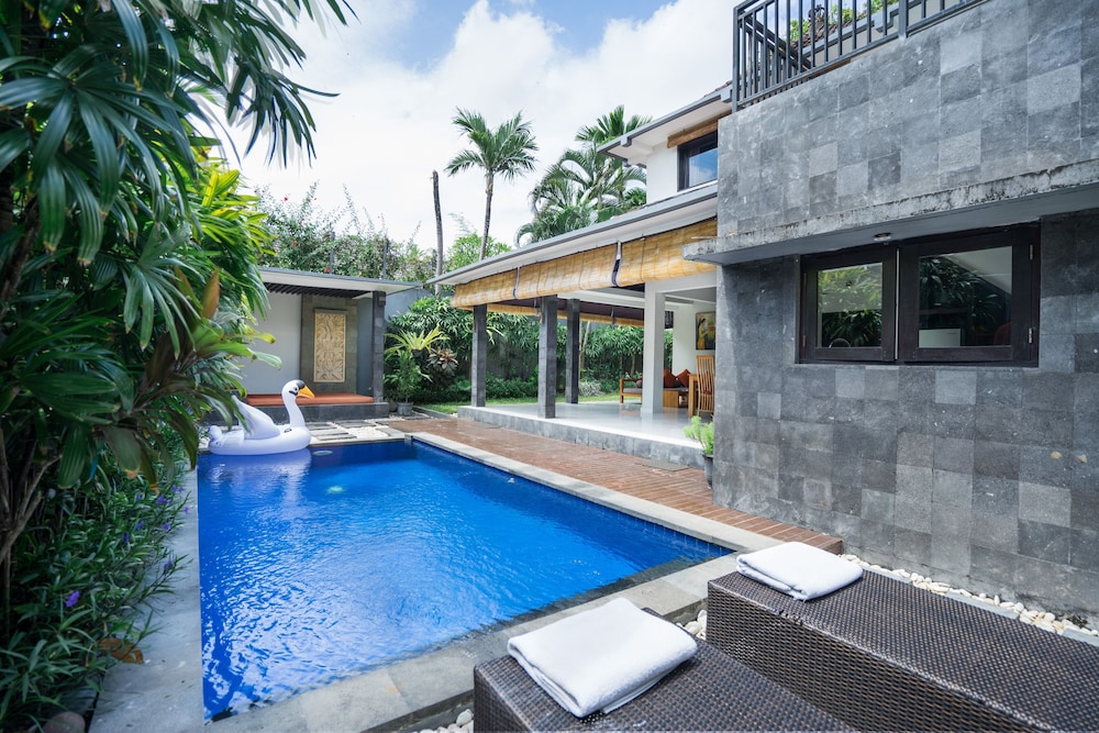 SAMAJA BEACHSIDE VILLAS 68/76