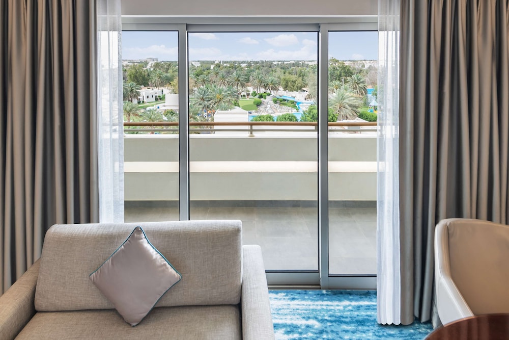 Radisson Blu Hotel & Resort Al Ain 48/66