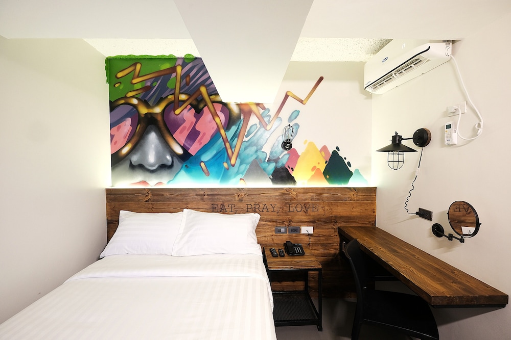 U Hotels Makati 51/56