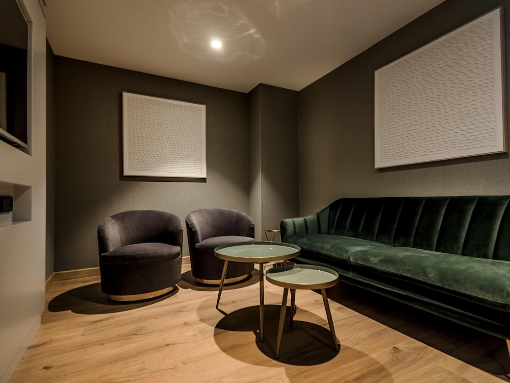 Mercure Lugo Center 40/66