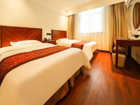 ROOM, 2 BEDS