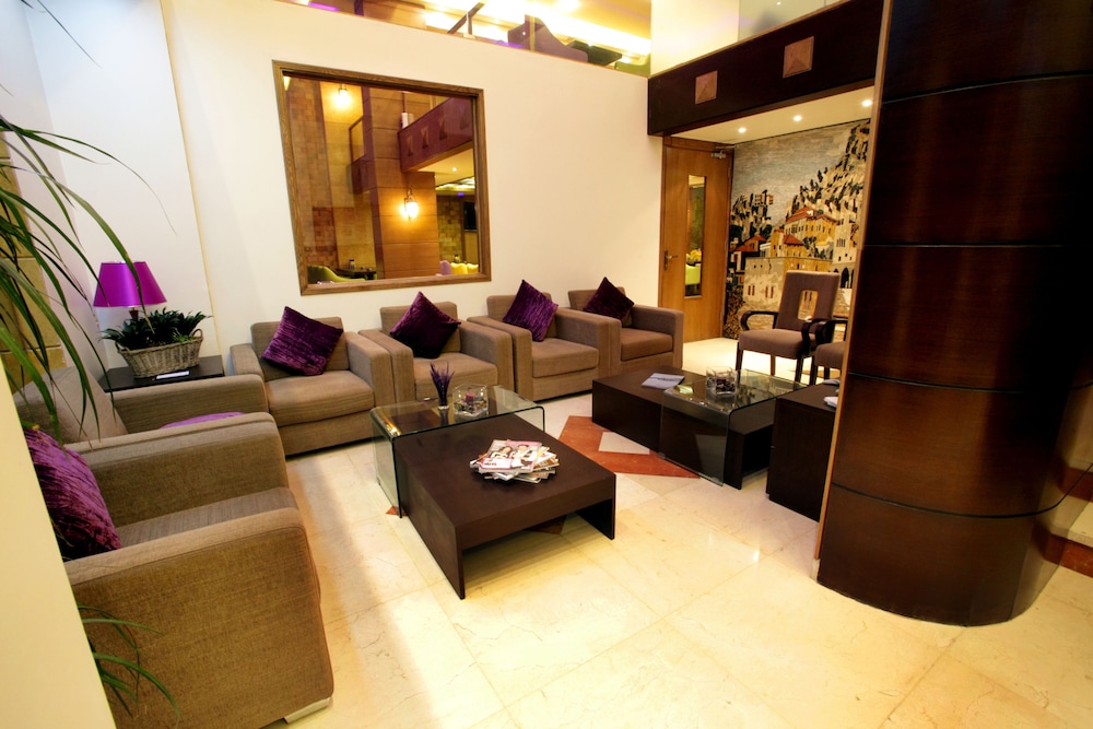 Lavender Home Hotel 35/56