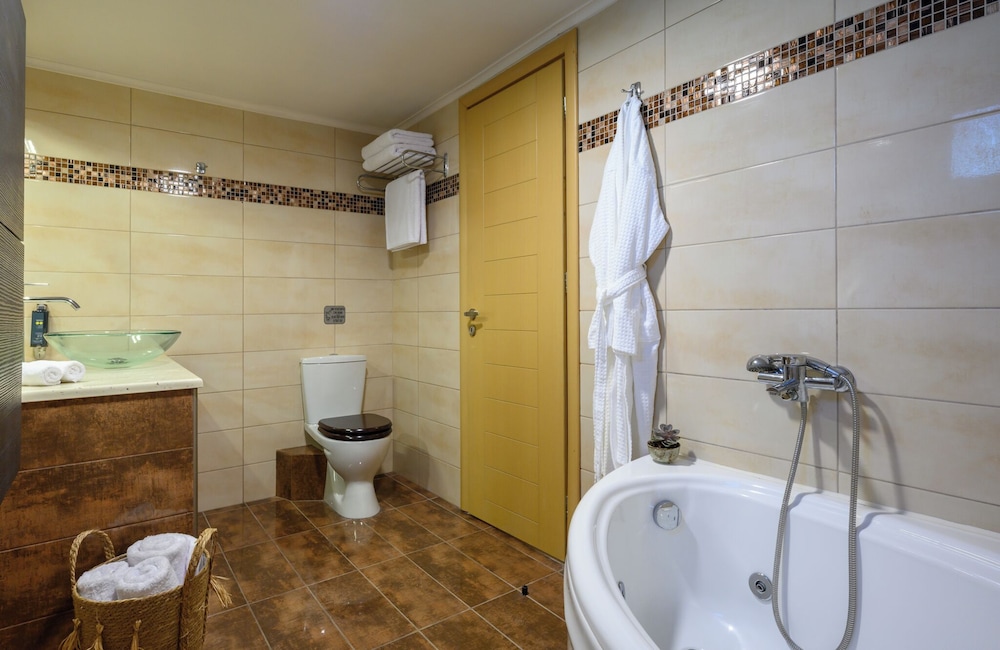 Elisso Hotel 47/50