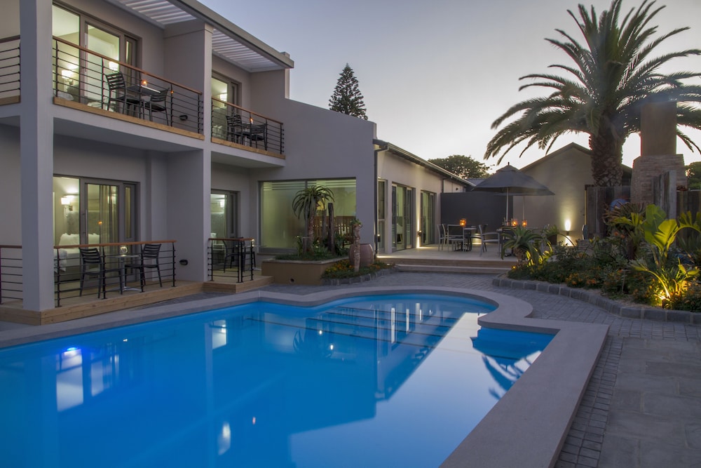 Ocean Bay Guest House 3/39