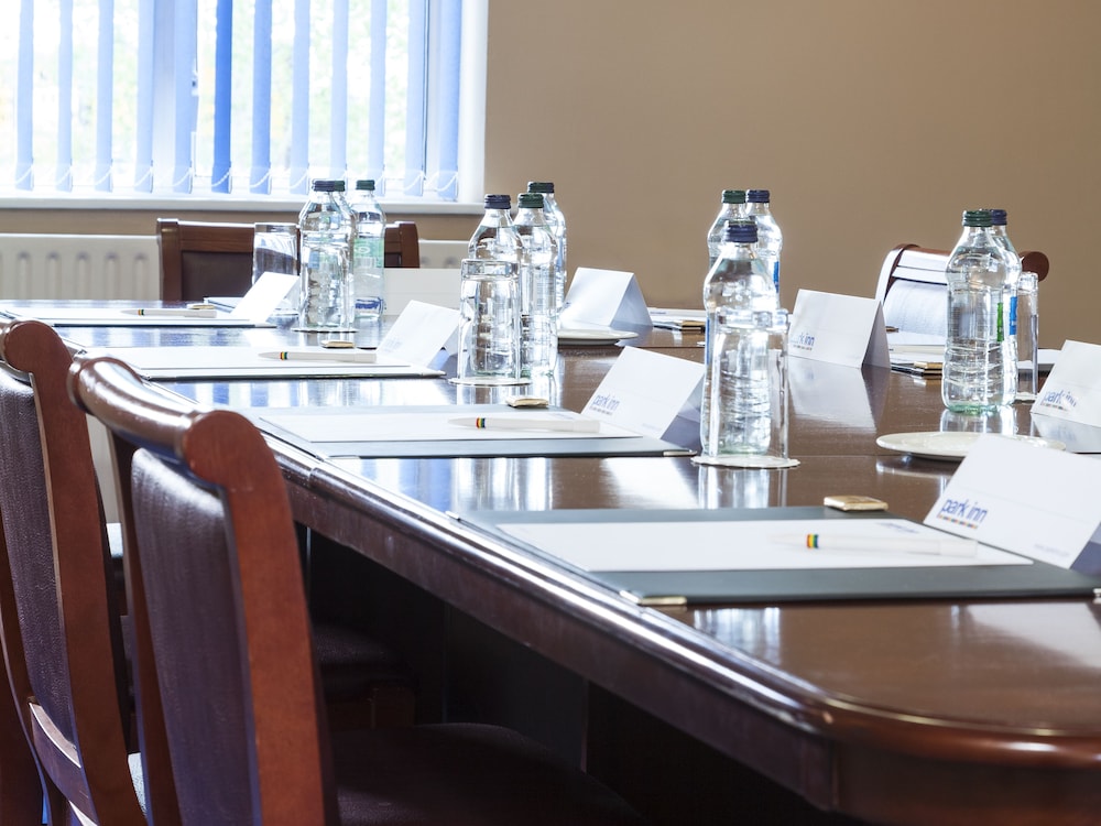 Park Inn by Radisson Shannon Airport 3/59
