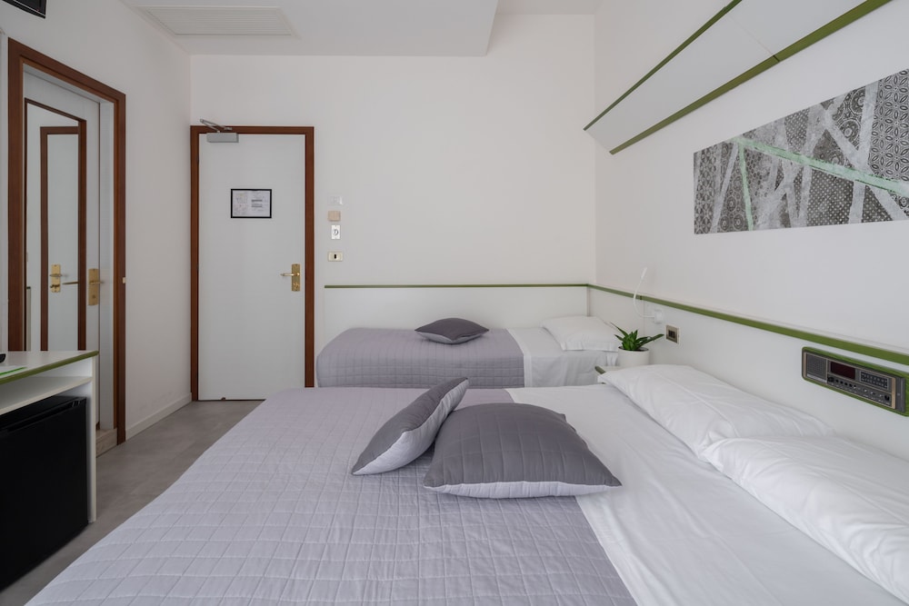 Hotel Iris 38/76