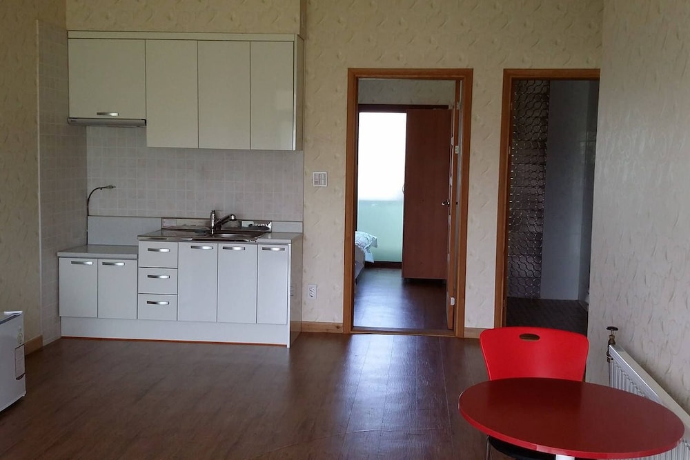 Geomunoreum Hostel 50/50