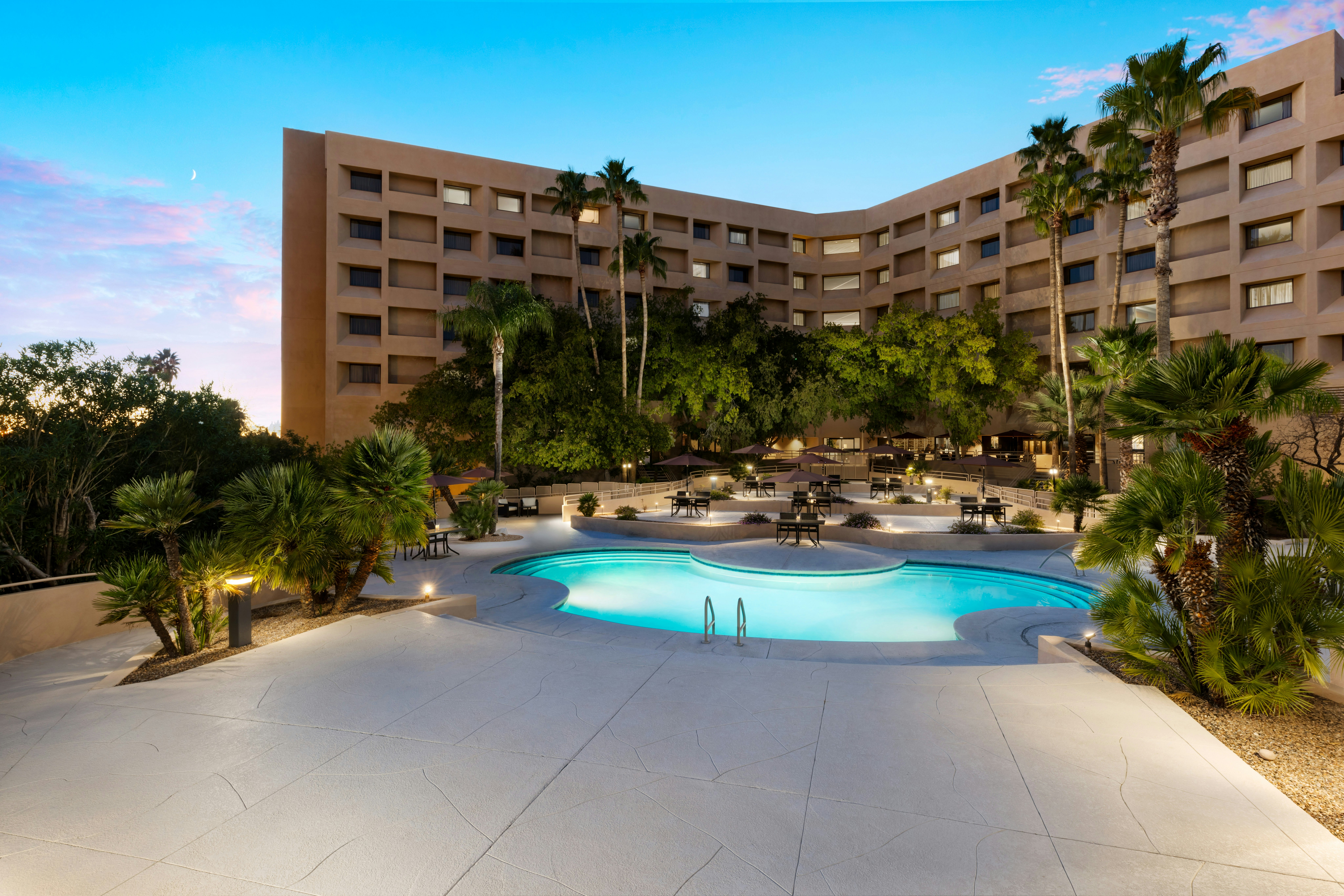 HILTON TUCSON EAST 53/53