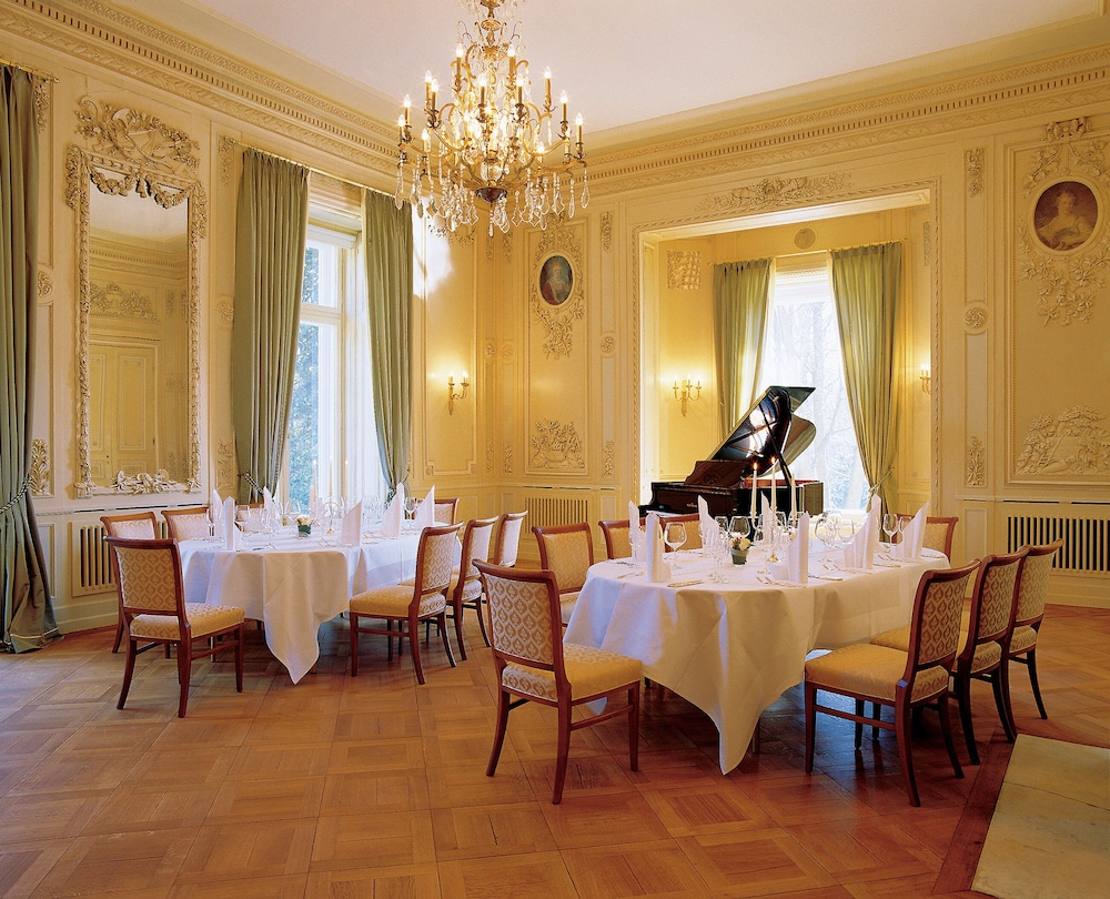 Villa Rothschild Kempinski 36/38
