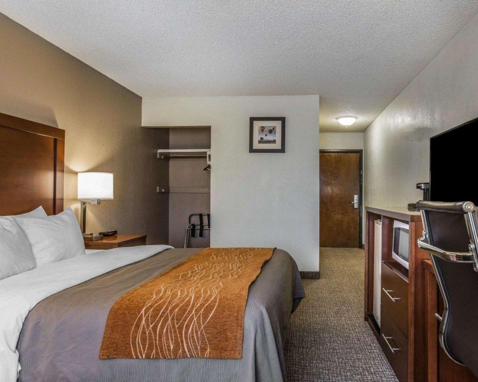 Room, Queen Bed, Accessible