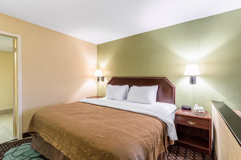 Room, King Bed