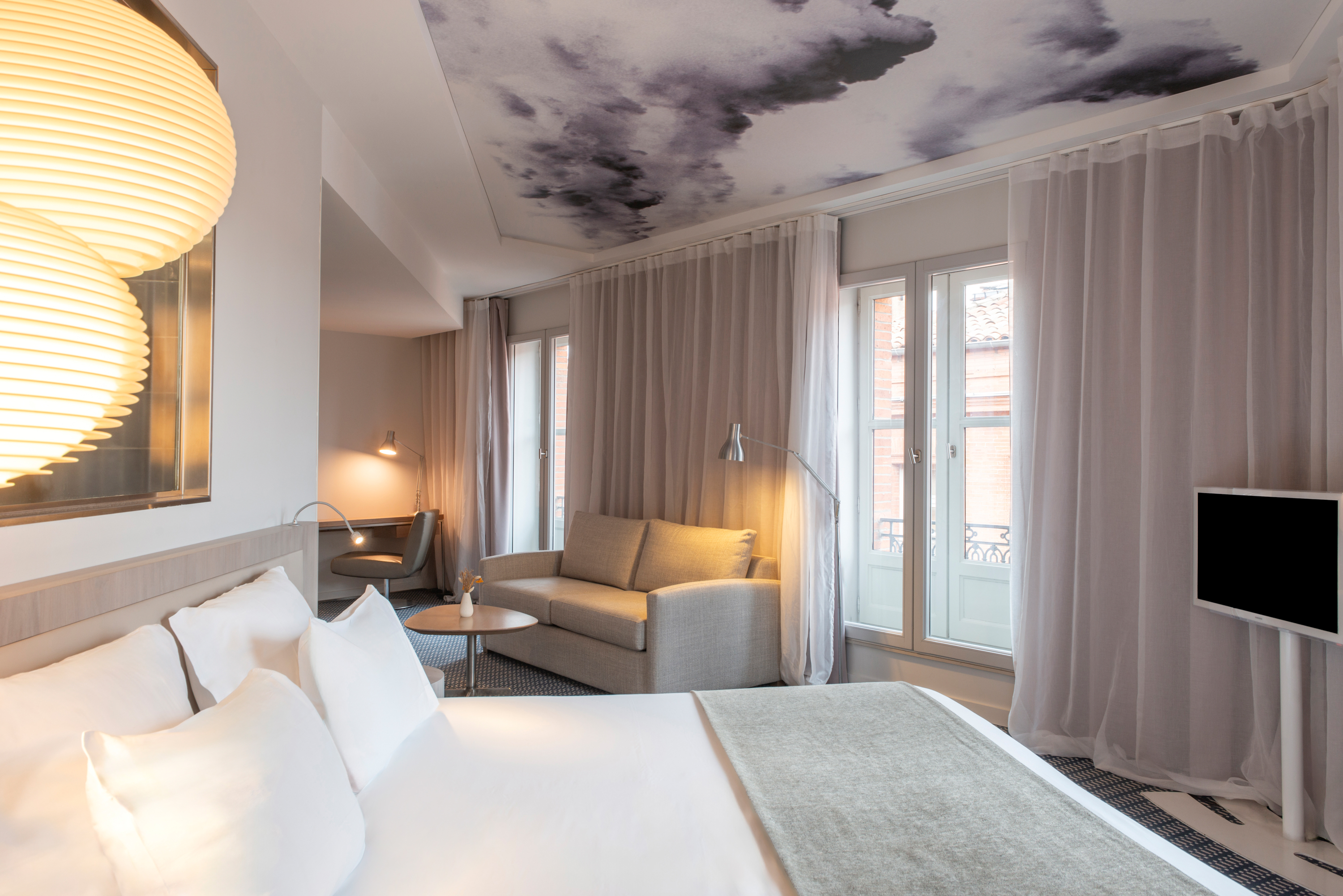 Capitol, Suite