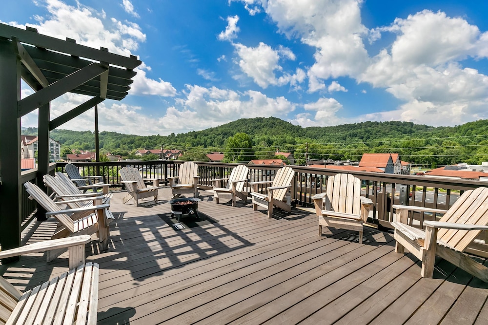 Quality Inn Helen, GA 58/64