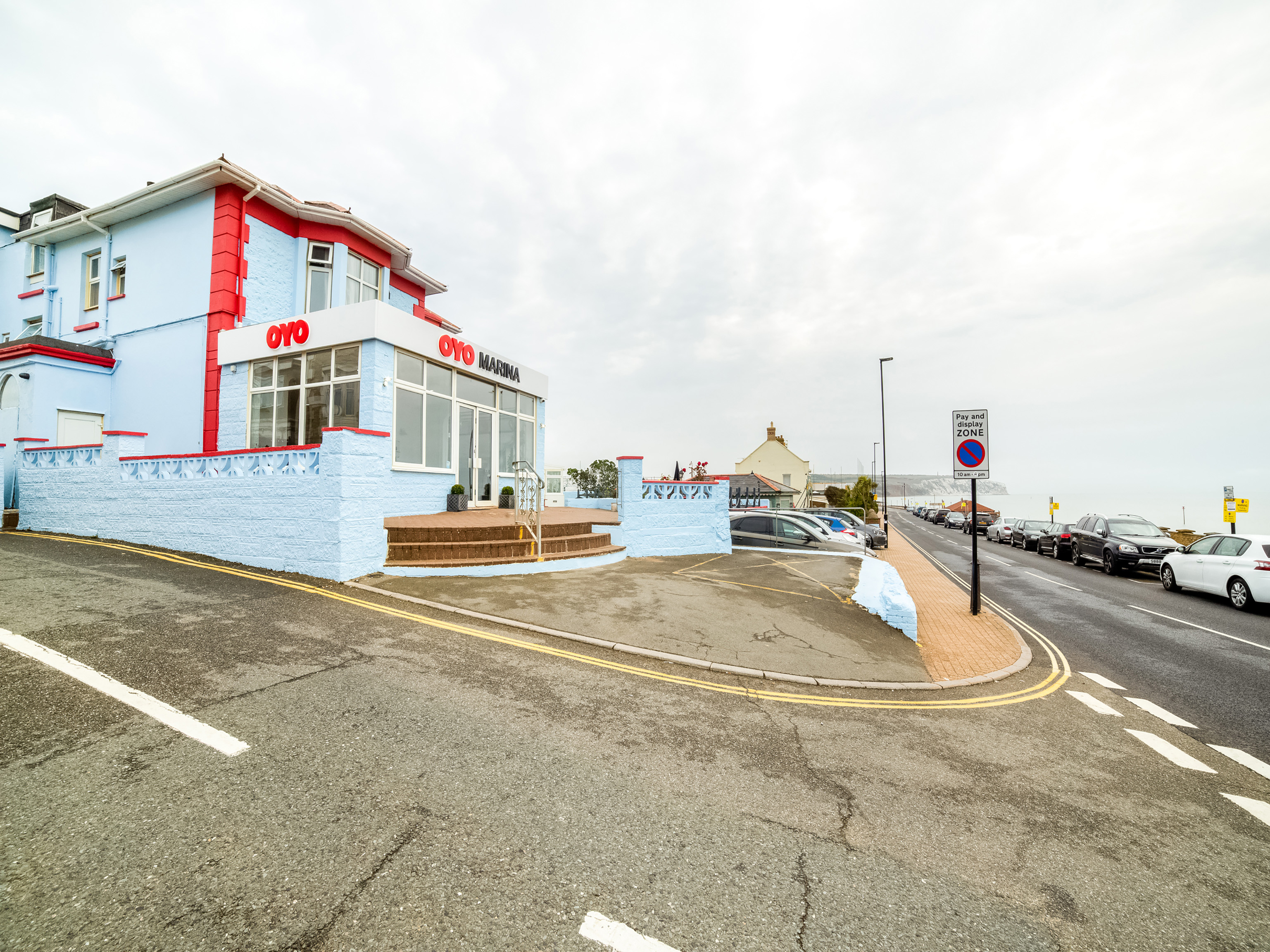 OYO Marina 44/60