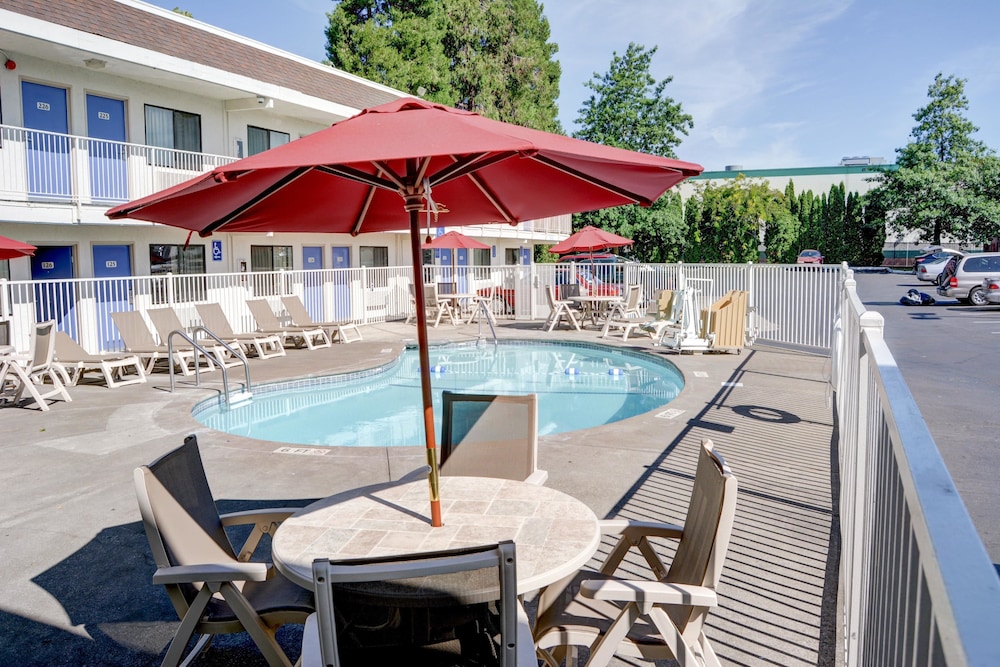 Motel6 Salem, OR 13/62