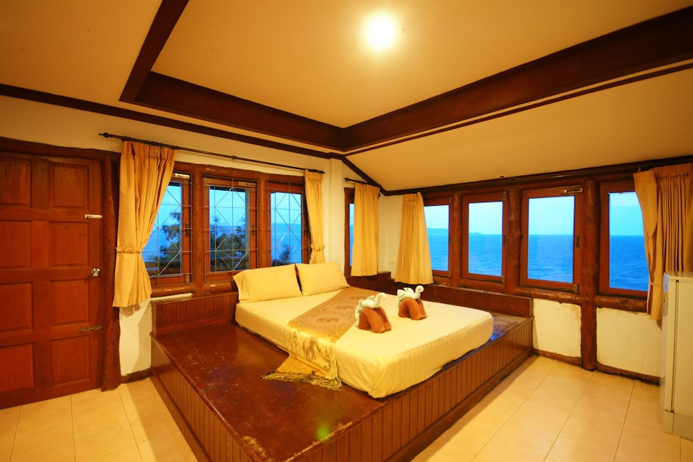 Sea Breeze Resort 35/68