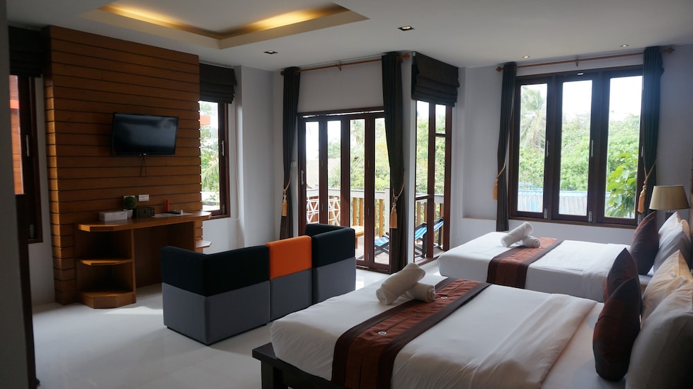 Lanta Intanin Resort 30/64