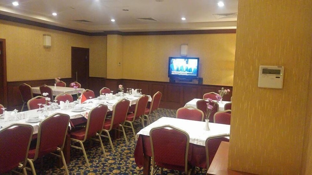 Cetin Hotel 30/39