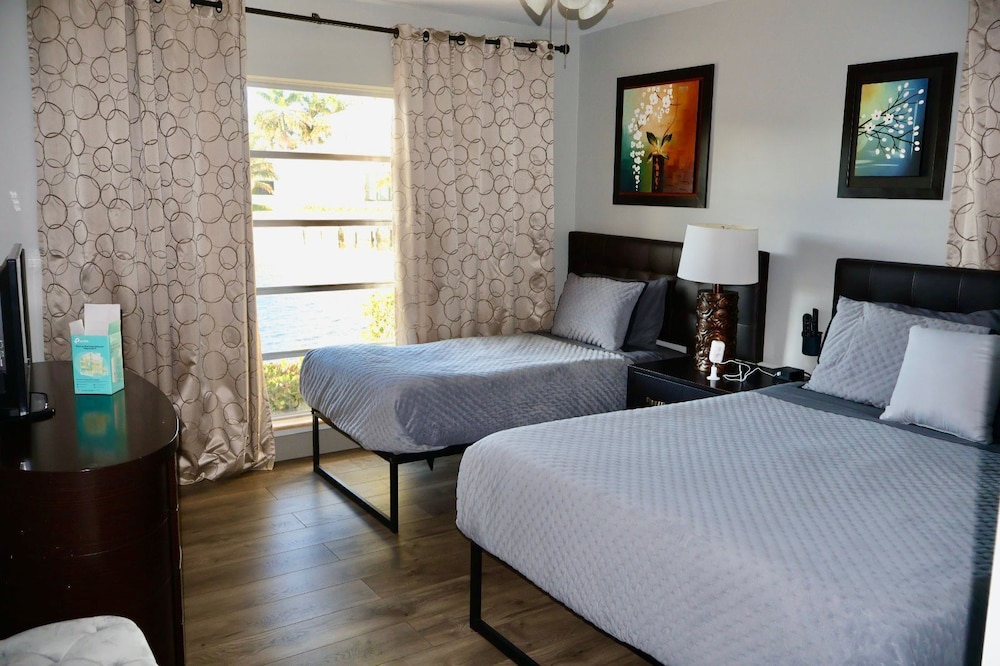 Villa Marco Island 7/50