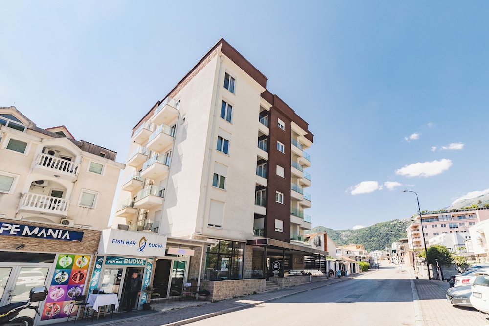 Hotel 219 Budva 66/75