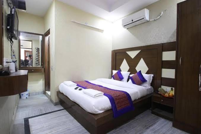 Lord Krishna Dx Inn Hotel 13/33