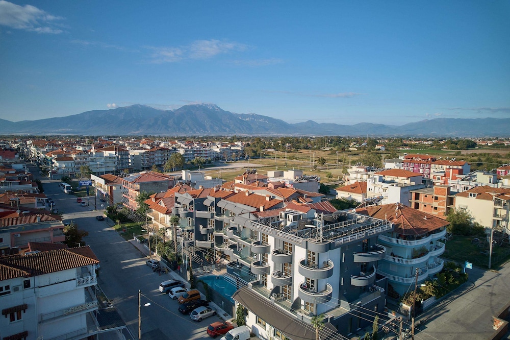 Mediterranean Resort Hotel 54/60