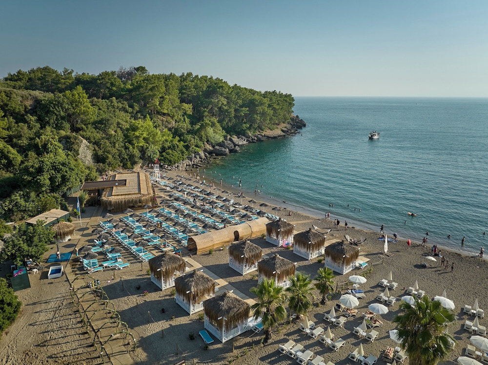 Litore Resort Hotel and Spa 40/44
