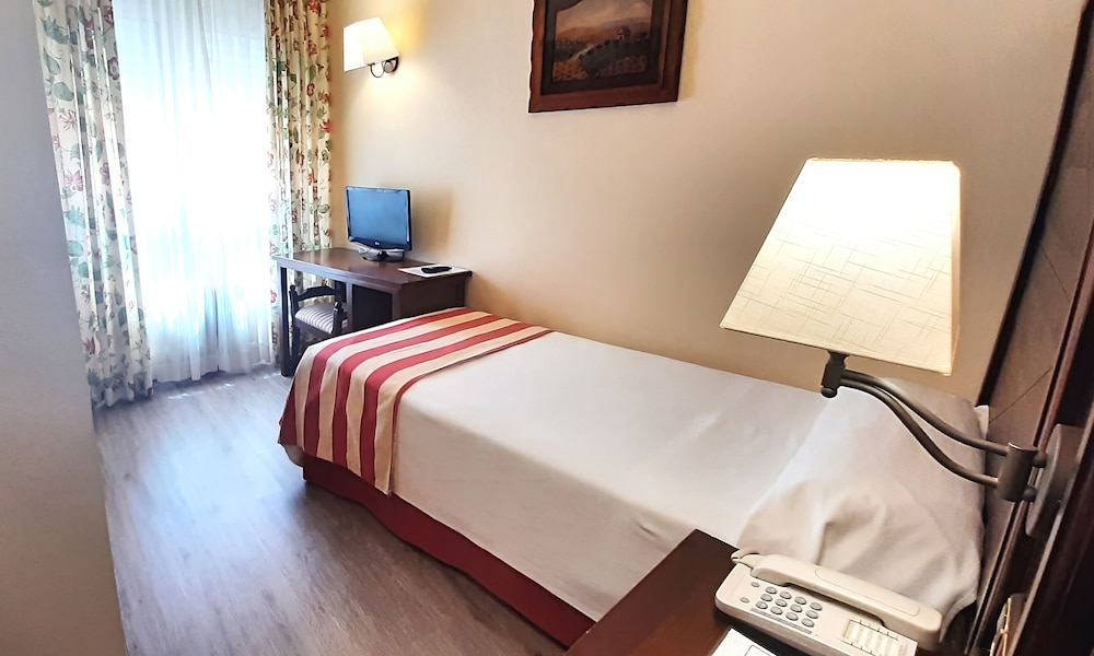 Hotel Urogallo (ex Husa) 17/46