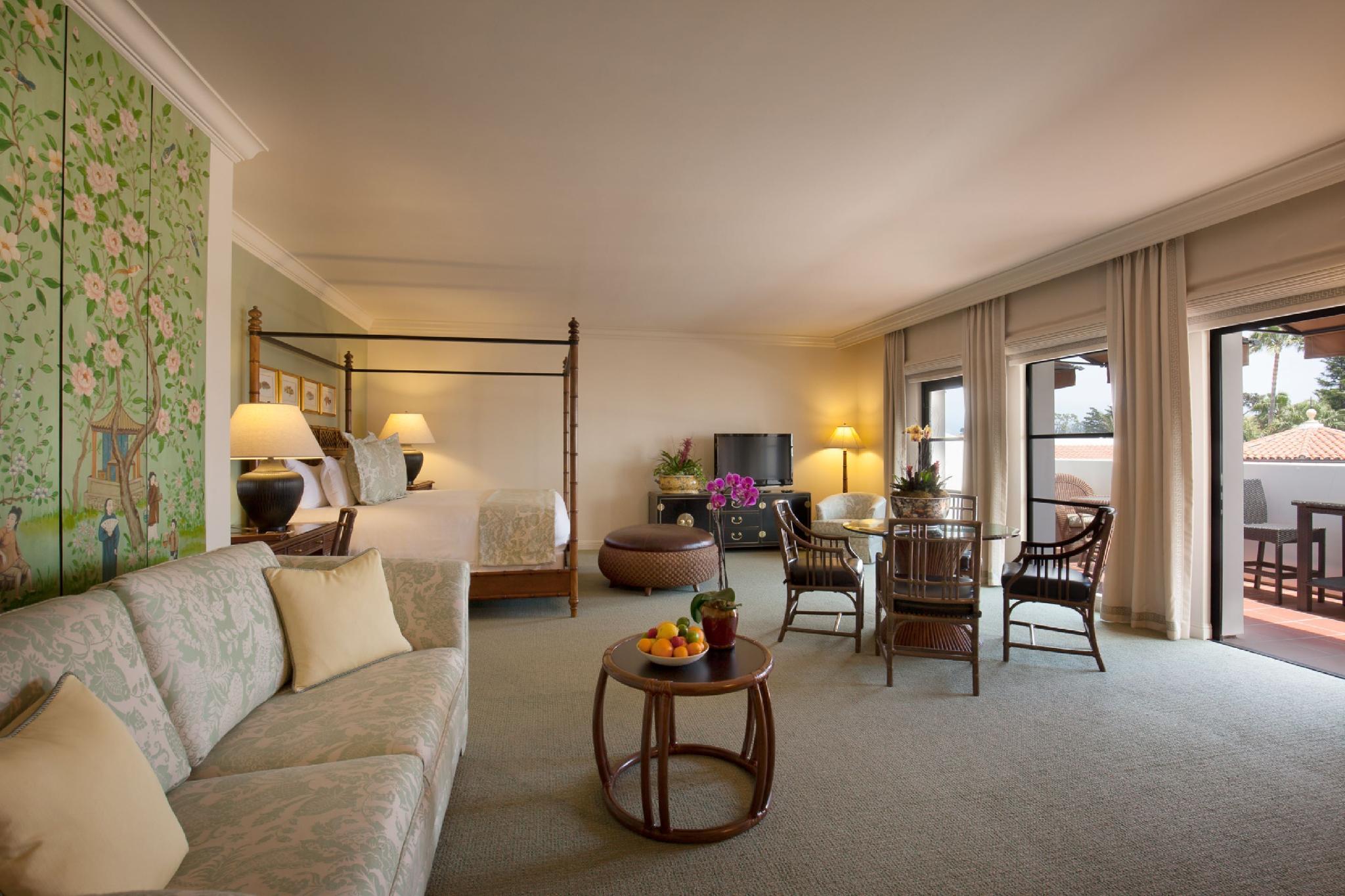 LUXURY, PENTHOUSE, STUDIO, KING BED, OCEAN VIEW