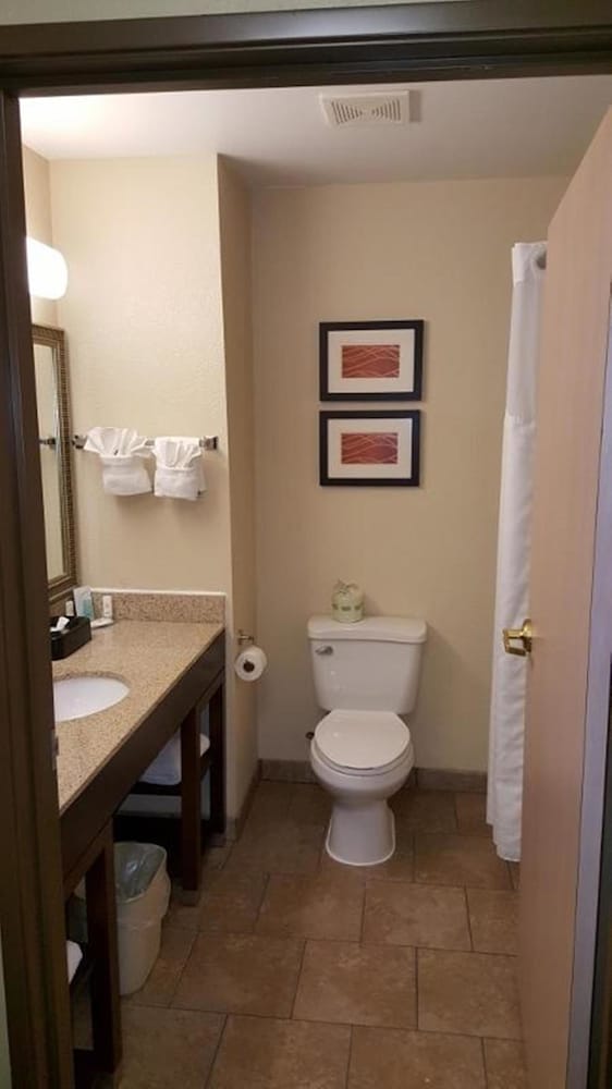 Comfort Inn And Suites Moberly Ex Holiday Inn Express Moberly 11/36