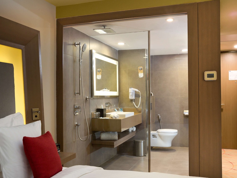 Novotel Ahmedabad 11/71