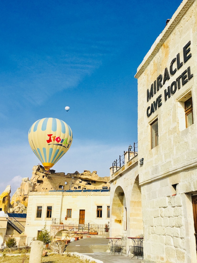 Miracle Cave Hotel 1/50