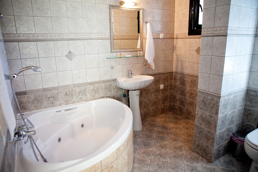 Vasilaras Hotel 49/50