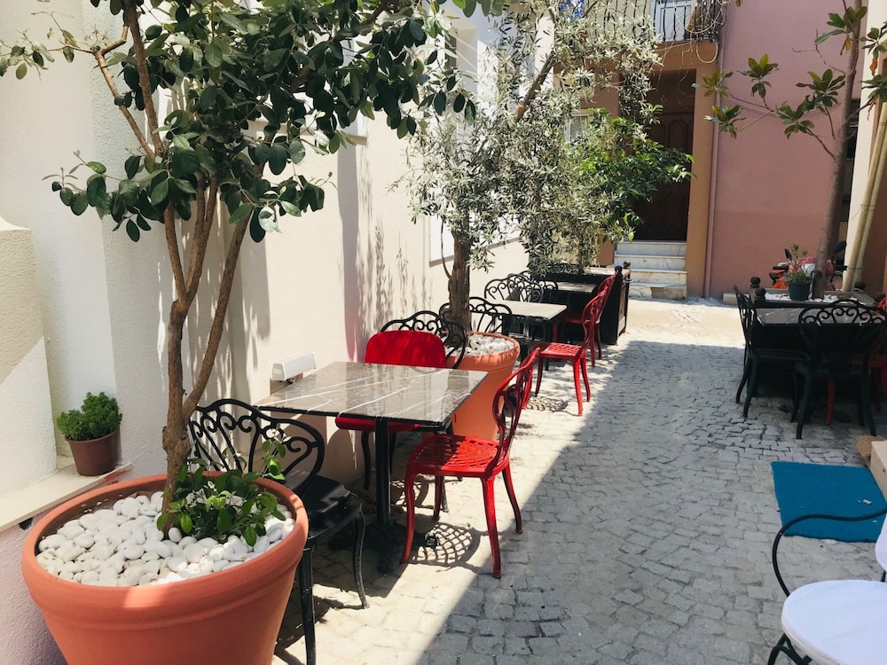 Bay Nihat Lale Hotel 30/41
