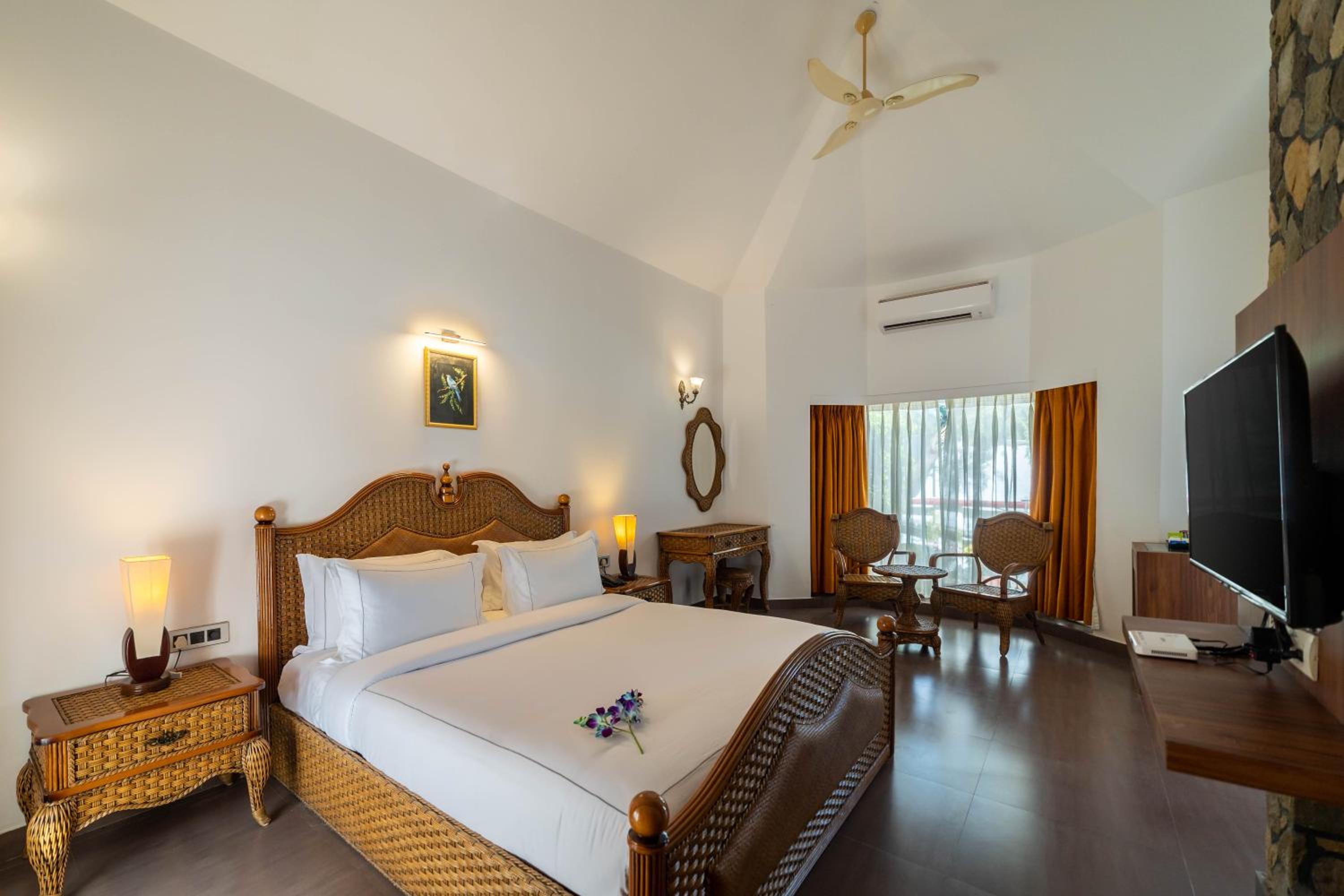 Cottage, King Bed, Plunge Pool