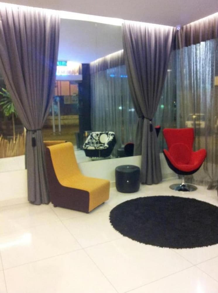 Hii-5 Hotel 13/19