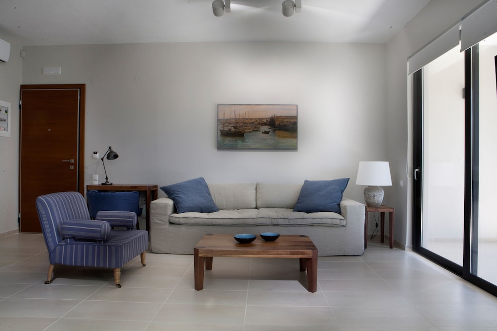 Aethrion Boutique Homes 30/50
