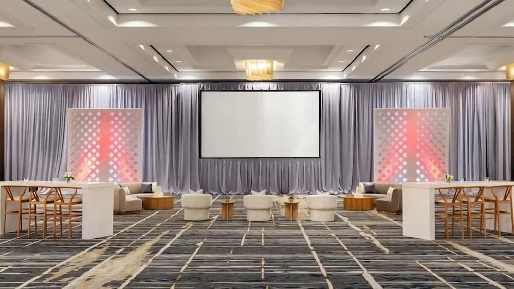 Grand Hyatt Scottsdale Resort 40/50